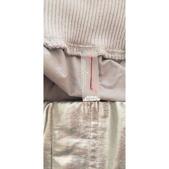 NEW FREE PEOPLE MOVEMENT MESMERIZE ME SHINE PANTS SILVER SZ SMALL - Picture 11 of 15
